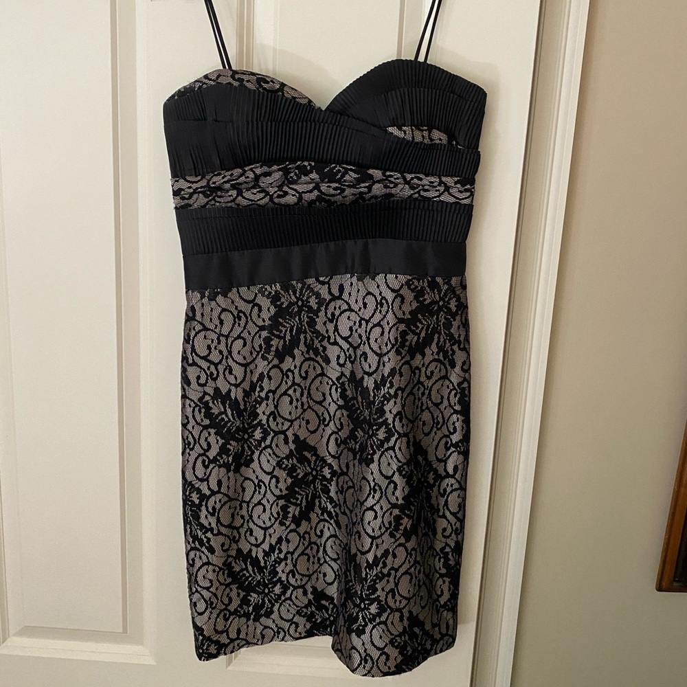 Black and beige lace mini dress